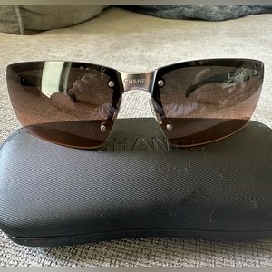 Vintage 4009 Chanel sunglasses